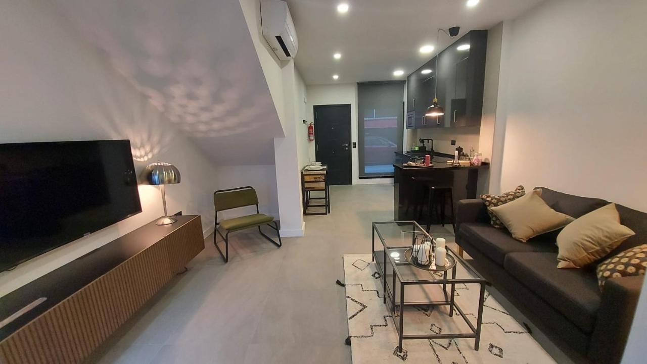 Love Rent4 Malaga Mercedes Bagian luar foto