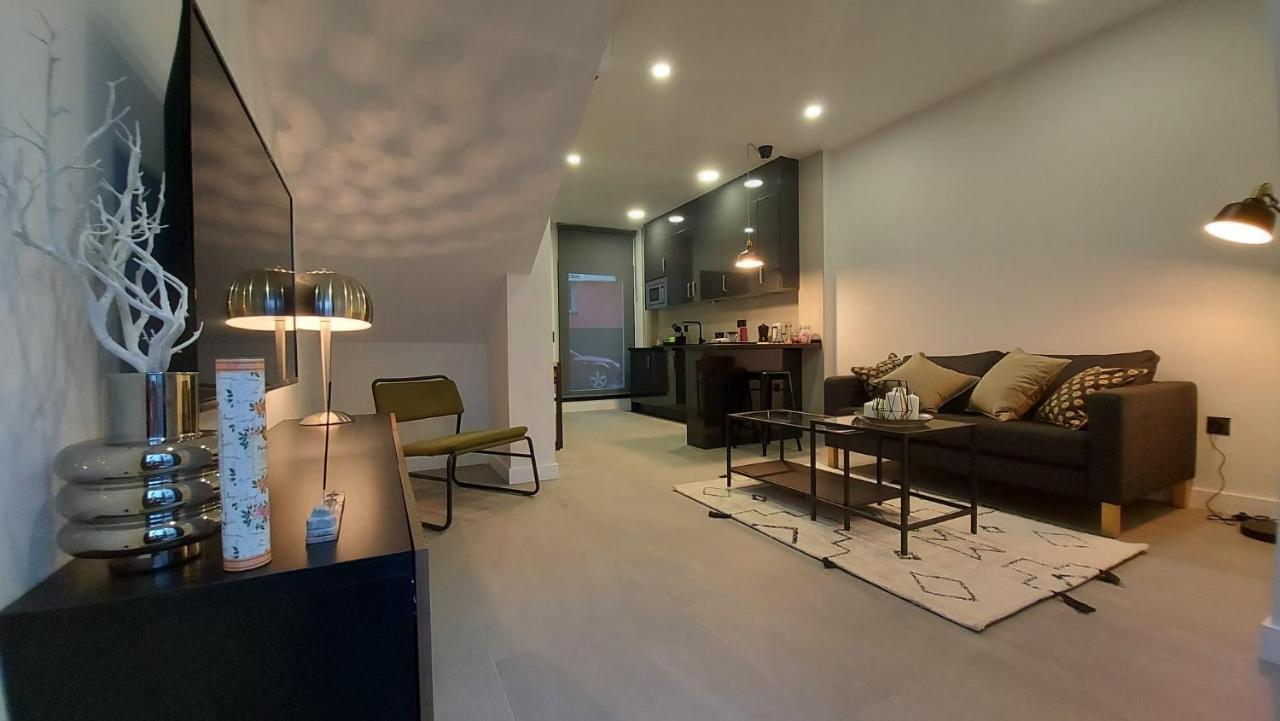 Love Rent4 Malaga Mercedes Bagian luar foto