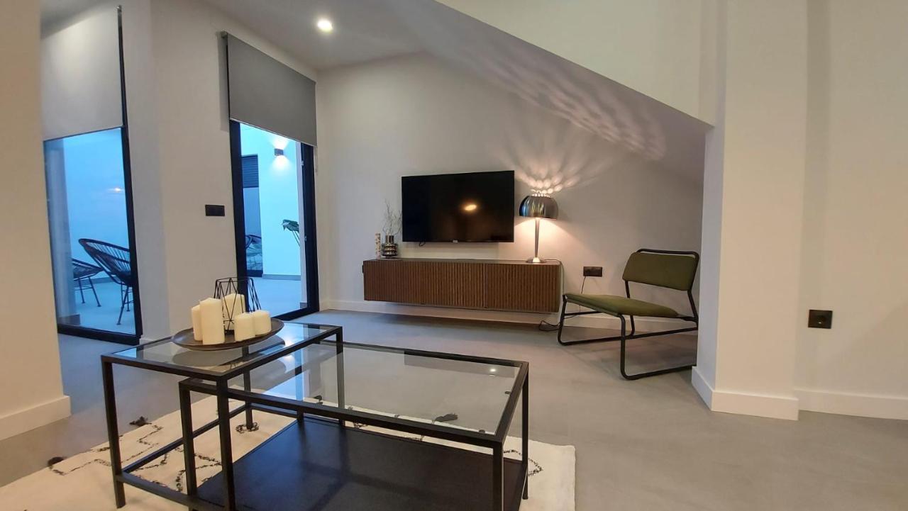 Love Rent4 Malaga Mercedes Bagian luar foto