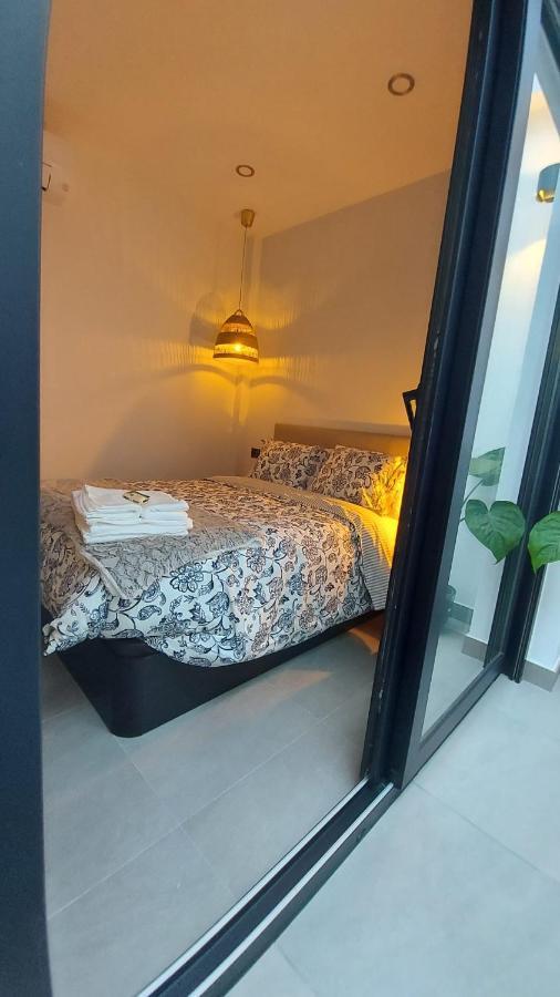 Love Rent4 Malaga Mercedes Bagian luar foto