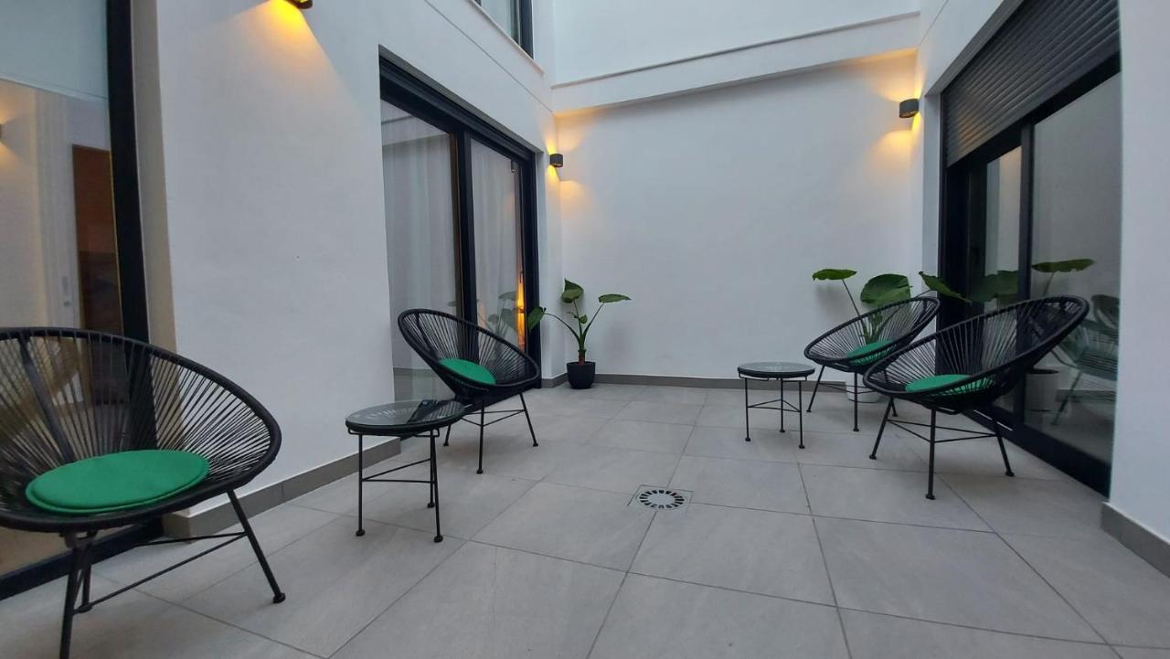 Love Rent4 Malaga Mercedes Bagian luar foto